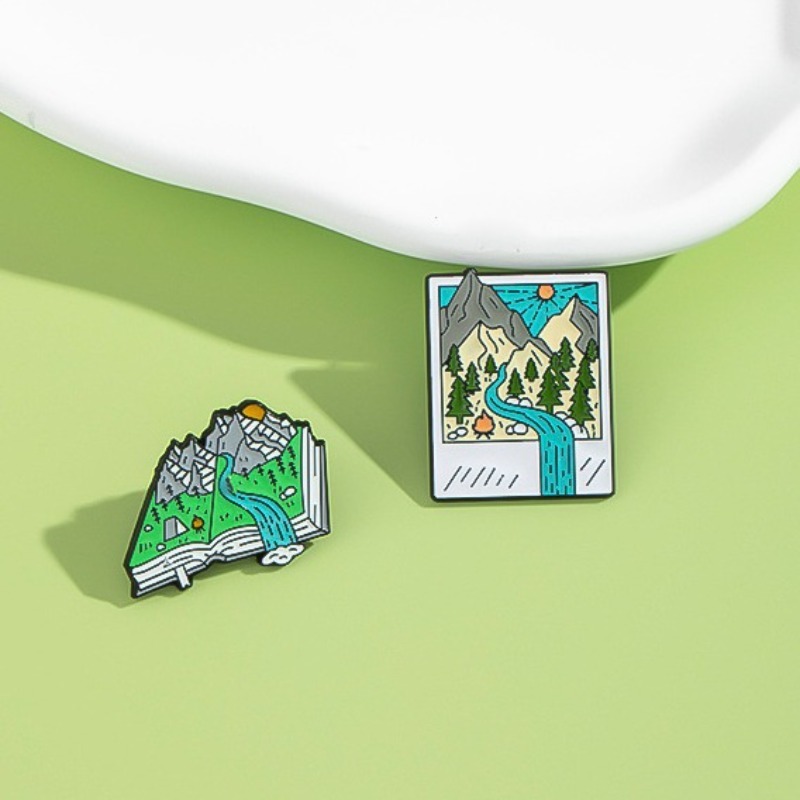 Adventure-Themed Enamel Pins:  - Outdoor Adventure Books 评论和价格