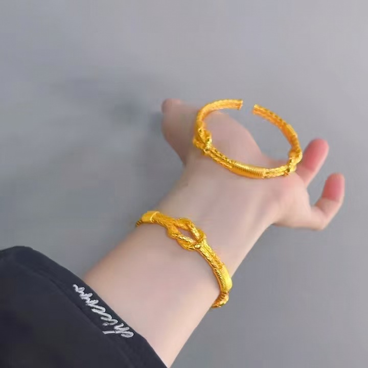 Women's 24K Gold AU999 Heracle - Outdoor Adventure At 评论和价格